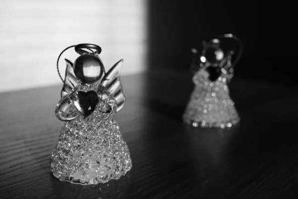 Two Small Statues Angels Table Light Shadow Black White Photo — Stock Photo, Image