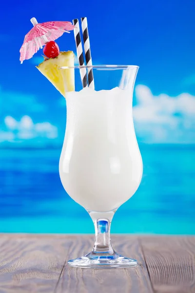 Sweet tropical cocktail pina colada — Stockfoto