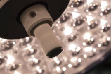 Bir cerrahi ameliyathane tavan lamba