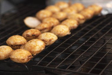 Tatlı Tay Hindistan cevizi pirinç hotcakes ocakta pişirme