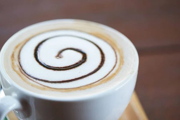Vista ravvicinata di una gustosa tazza di caffè — Foto Stock