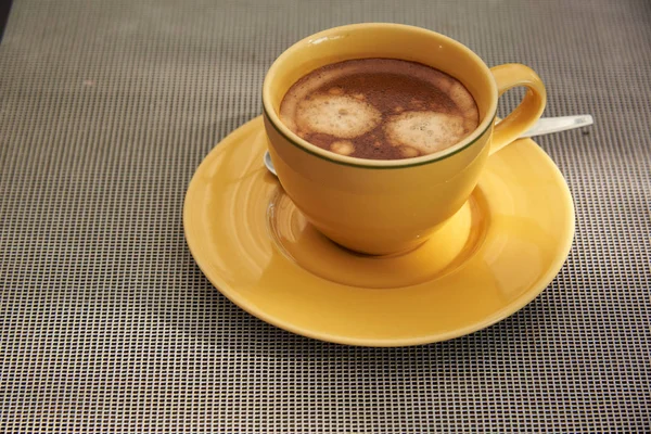 A hot cup of coffee for breakfast — Stock Photo, Image