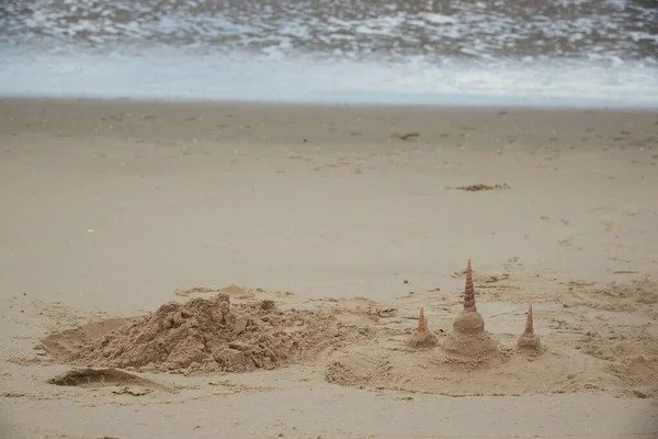 Forming Beach Sand Buddhist Temples Beach Using Seashells Towers — Stock Photo, Image