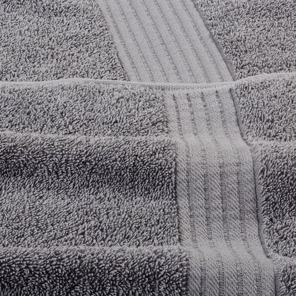 CLOSE-UP OF SOFT COTTON TERRY TOWEL