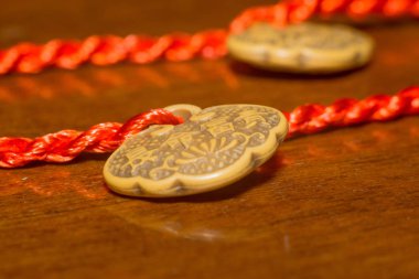 Çin bir dize bilezik ile şanslı ahşap boncuk.