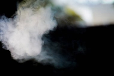 Sıcak karanlık oda arka planda Buhar akış.