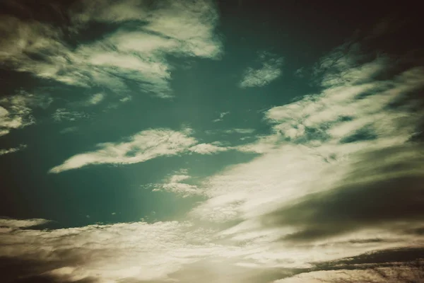 Cielo Azul Pacífico Con Nubes Blancas Paisaje Filtrado — Foto de Stock