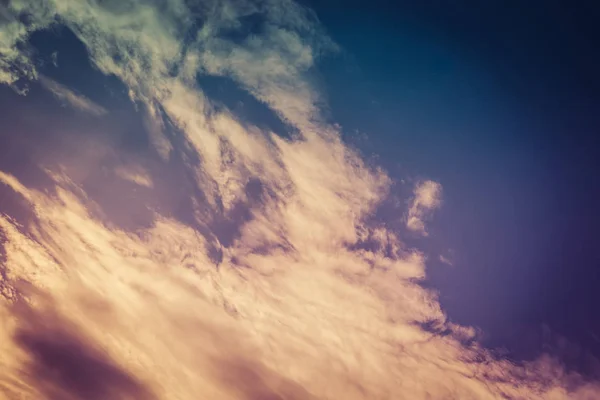 Cielo Azul Pacífico Con Nubes Blancas Paisaje Filtrado — Foto de Stock