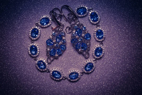 Moda Pulseira Prata Brincos Com Pedra Azul Violeta Imitação Tanzanite — Fotografia de Stock
