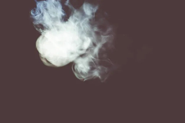 热流蒸汽在黑暗的房间过滤背景 — 图库照片
