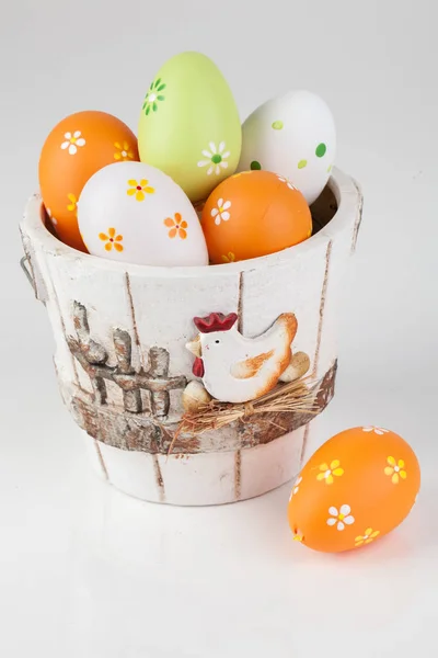 Decorazione Pentole Uova Pasqua Tavola Bianca — Foto Stock