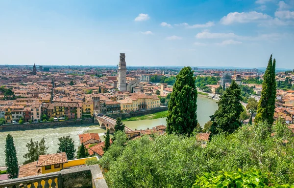 Cityscape Verona Bonita Cima Colina — Fotografia de Stock