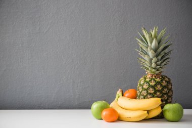 Çağdaş meyve natürmort