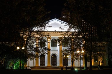 Soçi Kent Konseyi gece