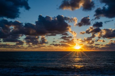 Işınlı bir güneş diski