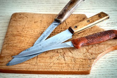 Eski kesme tahtası bıçak
