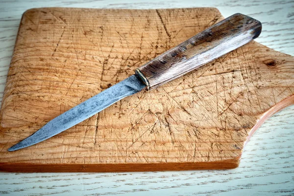 old cutting board knife