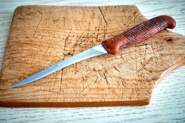 Eski kesme tahtası bıçak