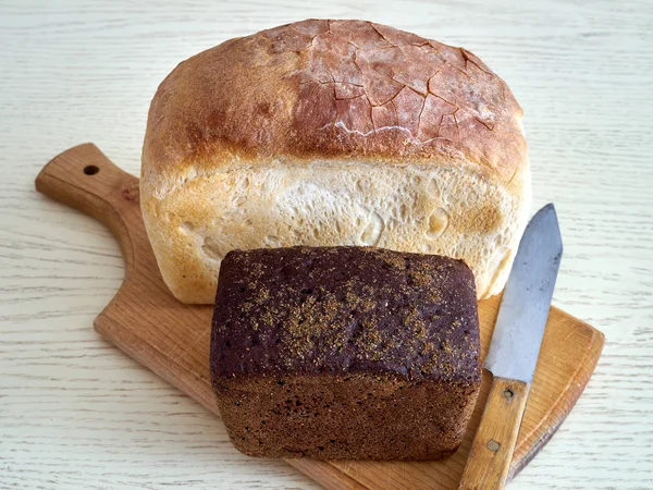 Rug og hvede brød - Stock-foto