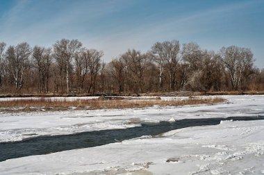   Kışın Kuban Nehri
