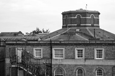 Londra 'da mimari ve binalar. Ealing. Tuğla binalar.