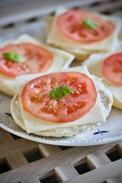 Sandwich Casero Queso Tomate Concepto Alimenticio — Foto de Stock