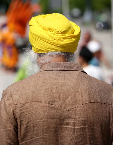 Starý Muž Žlutým Turbanem Bílým Vousem — Stock fotografie