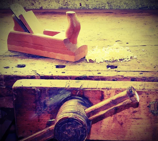 Carpenter Obchod Neřesti Desku Pracovní Stůl Vintage Efektem — Stock fotografie