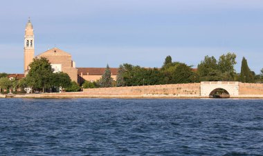 Lido Venedik İtalya vaporetto gördün, su üzerinde köprü