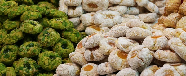 Many Cookies Almonds Pistachio Sale Bakery — Stock Photo, Image