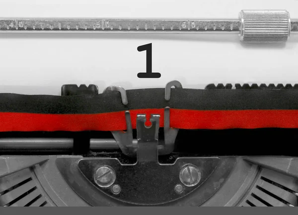 Szám Írott Szöveg Amelyet Egy Régi Typewriter Fehér Lapot — Stock Fotó