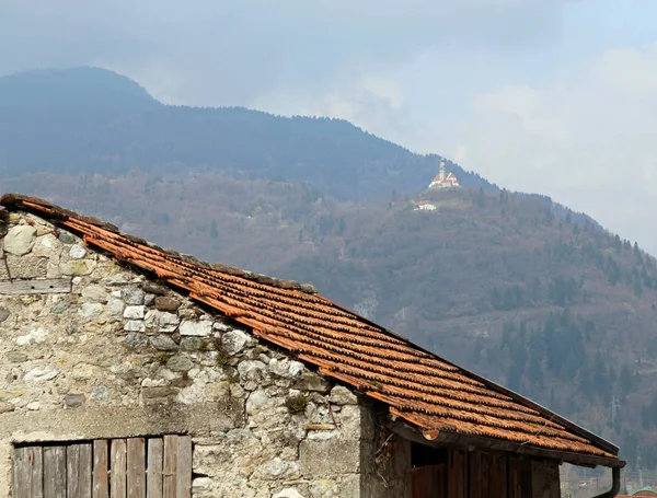 Old House Ancient Church Saint Peter Mount Northern Italy — Stock Photo, Image