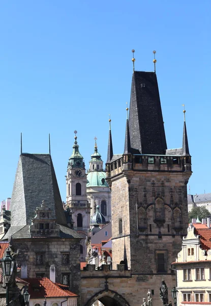 Praga Torre Ponte República Cezch Charles Palácios Antigos — Fotografia de Stock