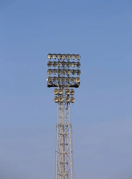 Farol Torre Alta Estádio Com Todos Holofotes Desligados — Fotografia de Stock