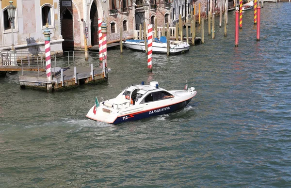 Venice Italy July 2016 Italian Scenes Boat Police Called Carabinieri — Stock Photo, Image