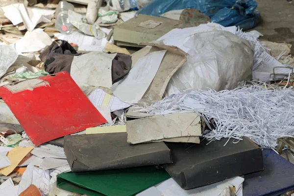 Hromadu Odpadkový Opuštěné Kanceláři Mnoha Odpadky — Stock fotografie