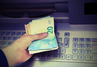Çocuklar, Avrupa'nın ATM vintage etkisi ile kadar para alır
