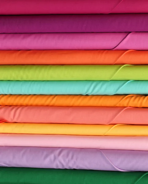 Wiele Rolek Materiał Tkaniny Bawełniane Kolorowe Sklep Hurtowni Specjalizujących Się — Zdjęcie stockowe