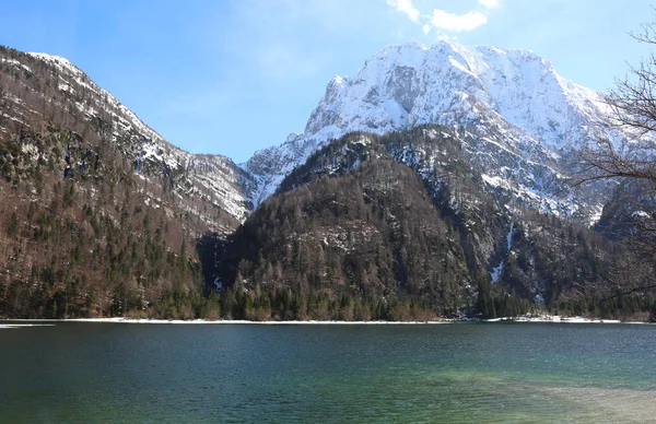 Dağları Kar Ile Avusturya Sınırına Yakın Predil Gölü Kuzey Talya — Stok fotoğraf