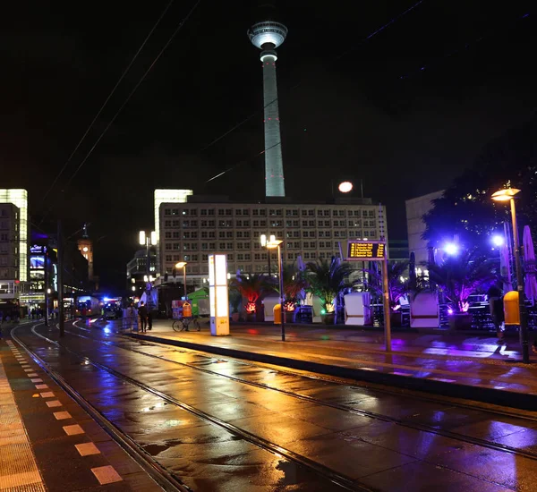 Berlin Deutschland August 2017 Hoher Fernsehturm Und Alexanderplatz Bei Nacht — Stockfoto