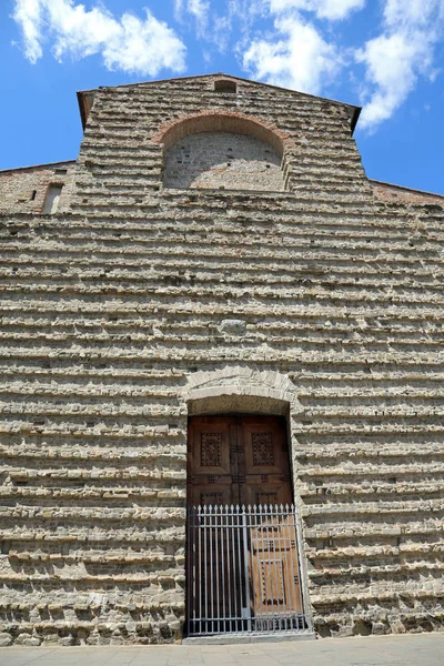 Die Breite Fassade Der Kirche Von San Lorenzo Der Stadt — Stockfoto