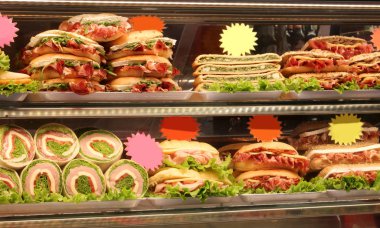 et ve sebze sandviç dükkanı sandviç ve piadinas dolması