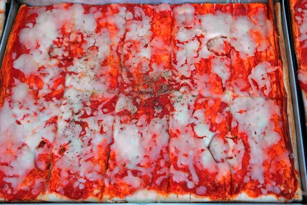 Background Pizza Pan Margherita Mozzarella Tomato Sauce — Stock Photo, Image