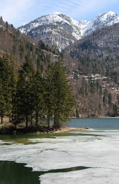 Lago Del Predil Talya Tarvisio Town Yakınındaki Kış Dağlarda Adında — Stok fotoğraf