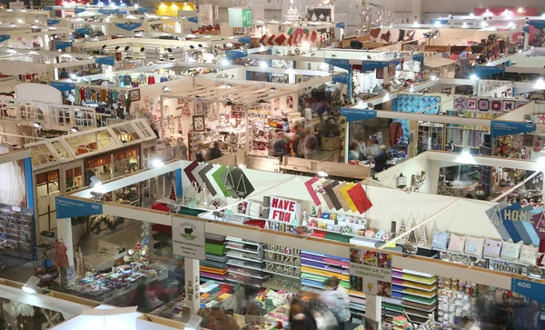 Vicenza, VI, İtalya - 21 Ekim 2017: büyük sergi fuar birçok standları Abilmente çok sayıda makale ve aksesuarları ile hobi ve ödev olarak adlandırılan