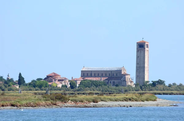 Antiga Torre Sineira Igreja Ilha Chamada Torcello Perto Veneza Itália — Fotografia de Stock