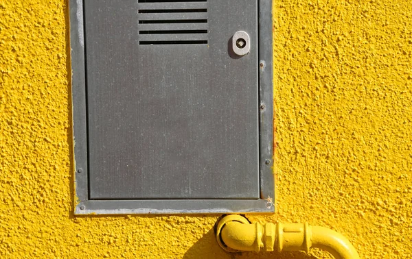 Fita Cassete Para Medidores Com Tubo Amarelo Parede — Fotografia de Stock