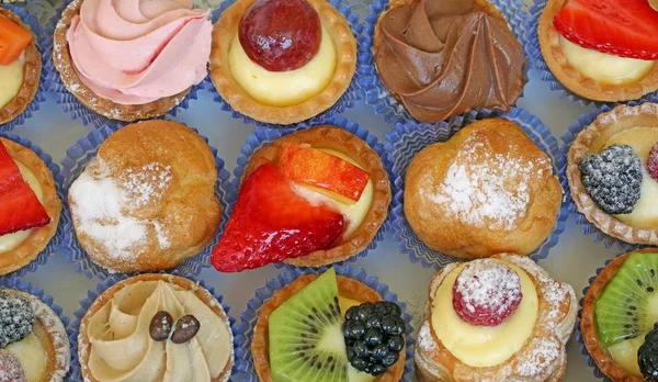 Hintergrund Der Köstlichen Pastine Mit Frischem Obst Und Pudding — Stockfoto