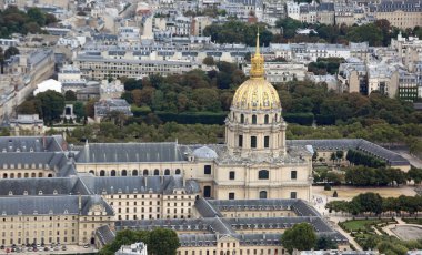 Altın kubbe anıt denilen Les Invalides Paris Fransa Napoleon Bonaparte Türbesi ile