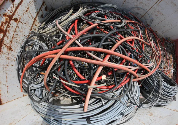 Viele Gebrauchte Kabel Und Drähte Container — Stockfoto